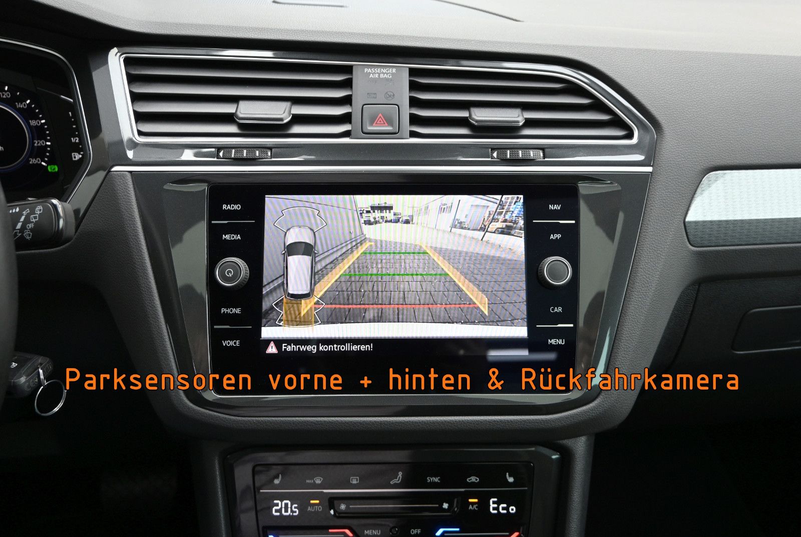 Fahrzeugabbildung Volkswagen Tiguan 1.4 eHybrid DSG Life °ACC°AHK°PANO°KAMERA
