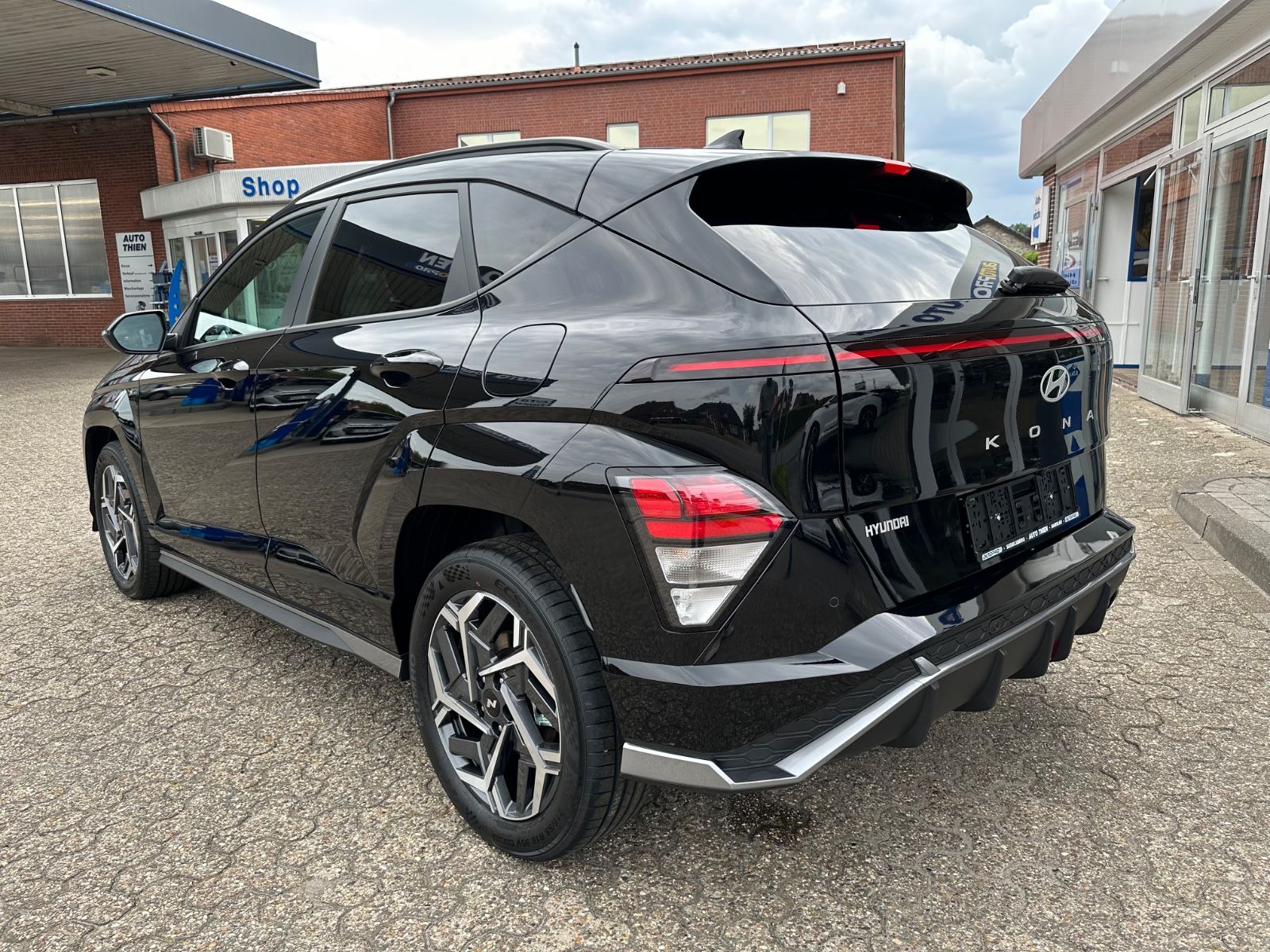 Fahrzeugabbildung Hyundai KONA 1.6 T-GDI N Line DCT Navi/ACC/Shzg/PDC/18"