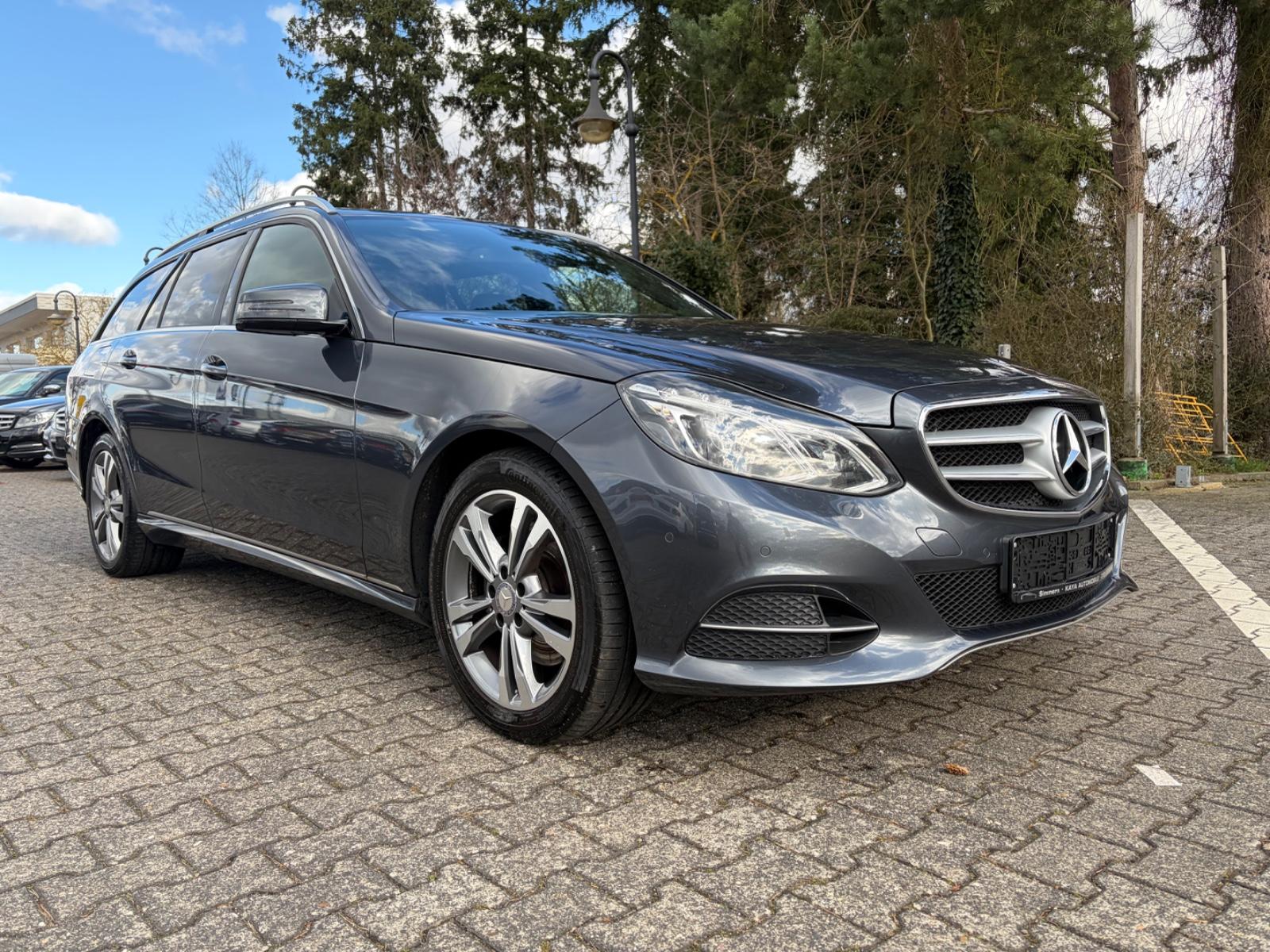 Mercedes-Benz E 220 E T-Modell E 220 BlueTec 4Matic