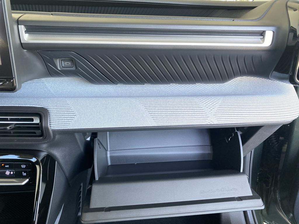 Fahrzeugabbildung Citroën C3 Aircross Turbo 100 PLUS *Allwetterr.*Sitzh.*