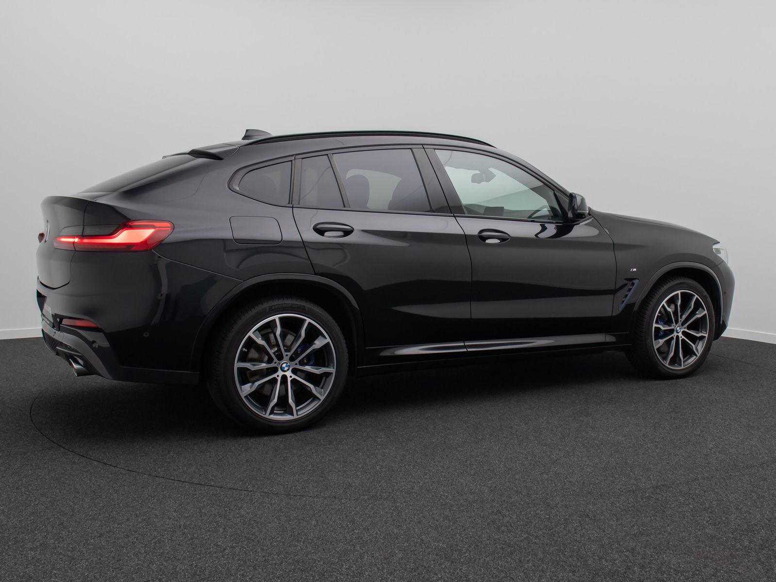 Fahrzeugabbildung BMW X4 xD30d M Sport ACC 360&deg;AHK DispKey HUD H/K 20"