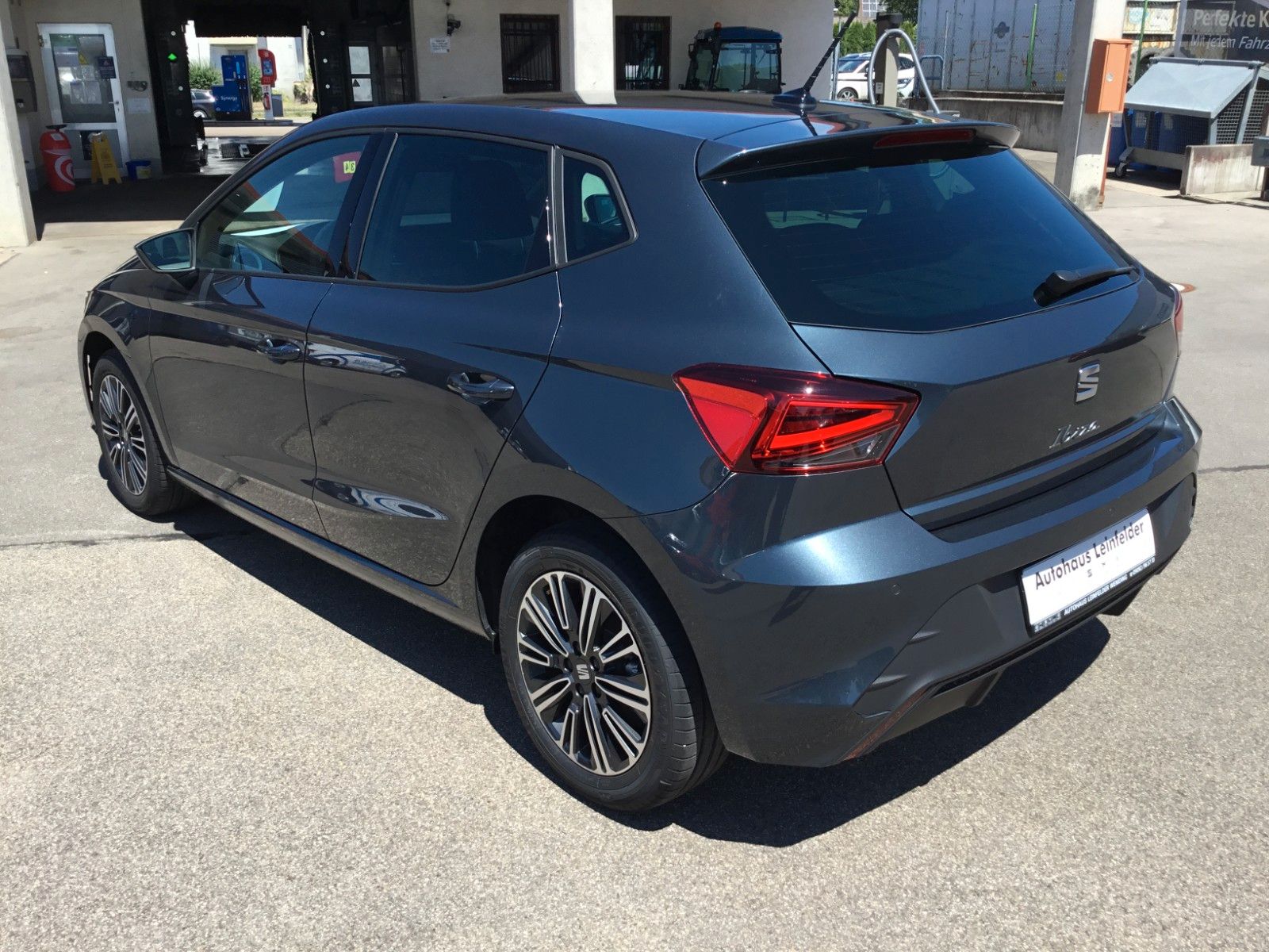 Fahrzeugabbildung SEAT Ibiza 1.0TSI Style DSG+ACC+16"+Navi+LED+FullLink