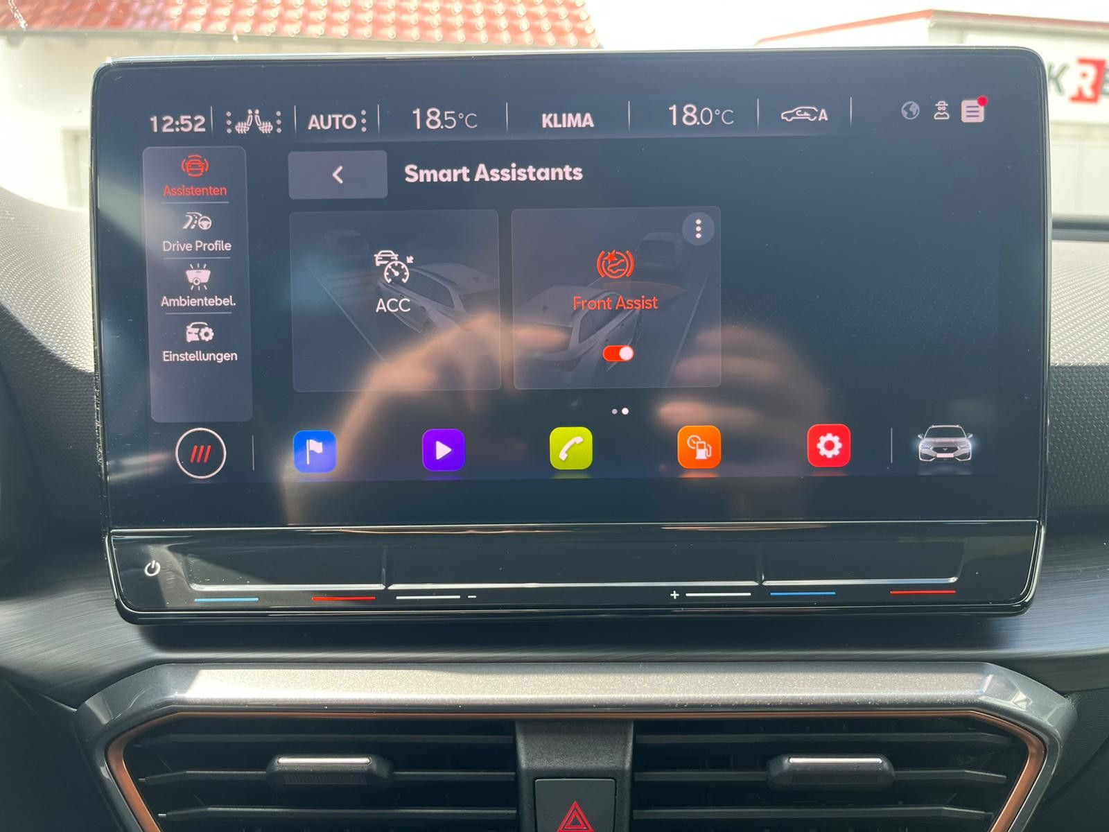 Fahrzeugabbildung CUPRA Leon 1.5 TSI LED*NAVI*APP*SHZ*KAMERA*ACC*MEMORY