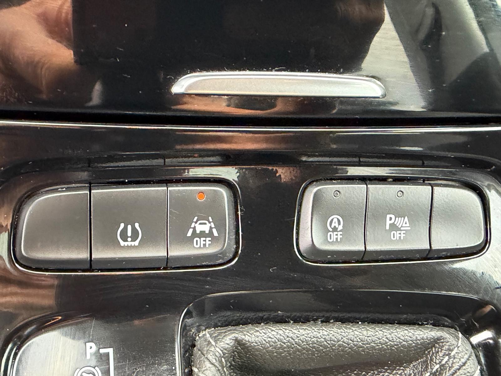 Opel Grandland Innovation/Navi/LED/Leder/Keyless/Pano