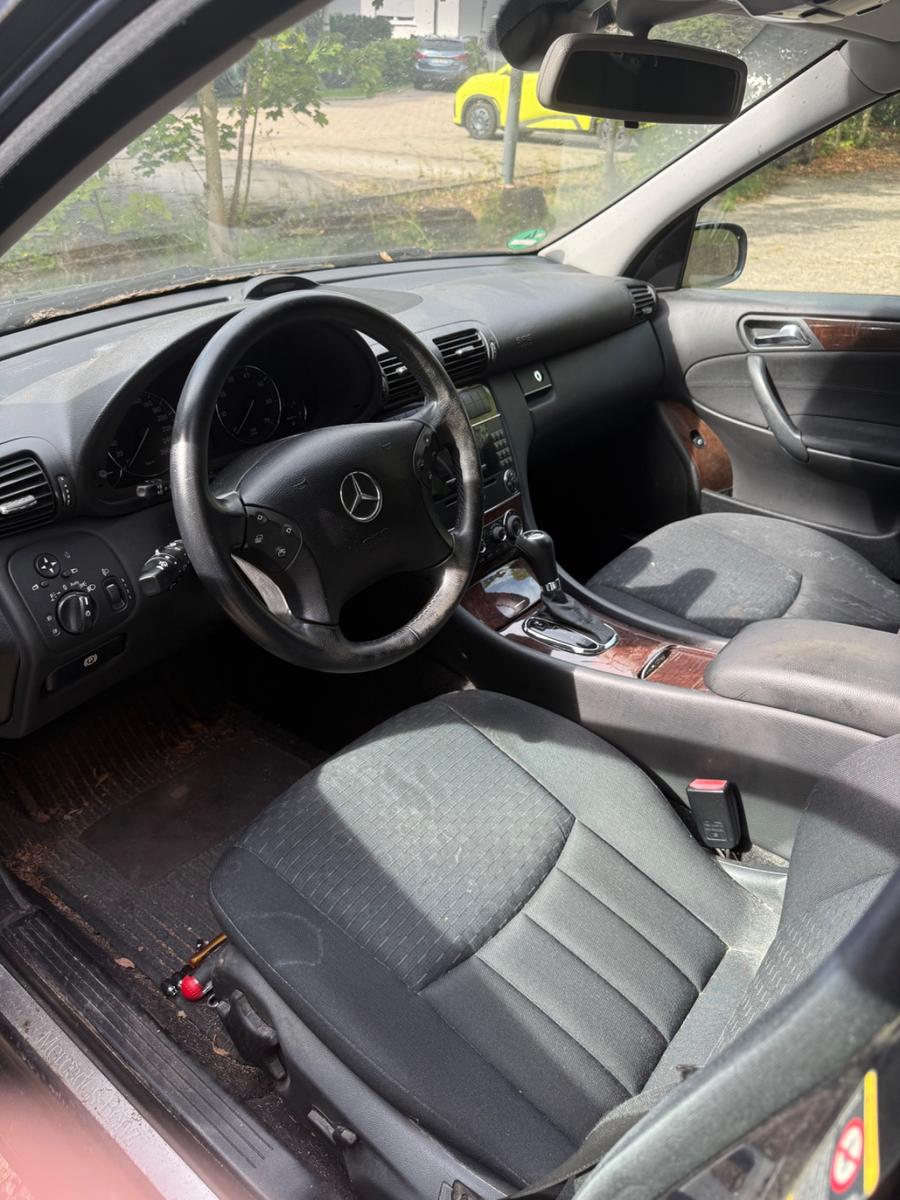 Mercedes-Benz C180 2004 — photo 6