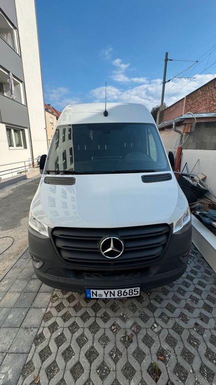 Image of Mercedes-Benz Sprinter