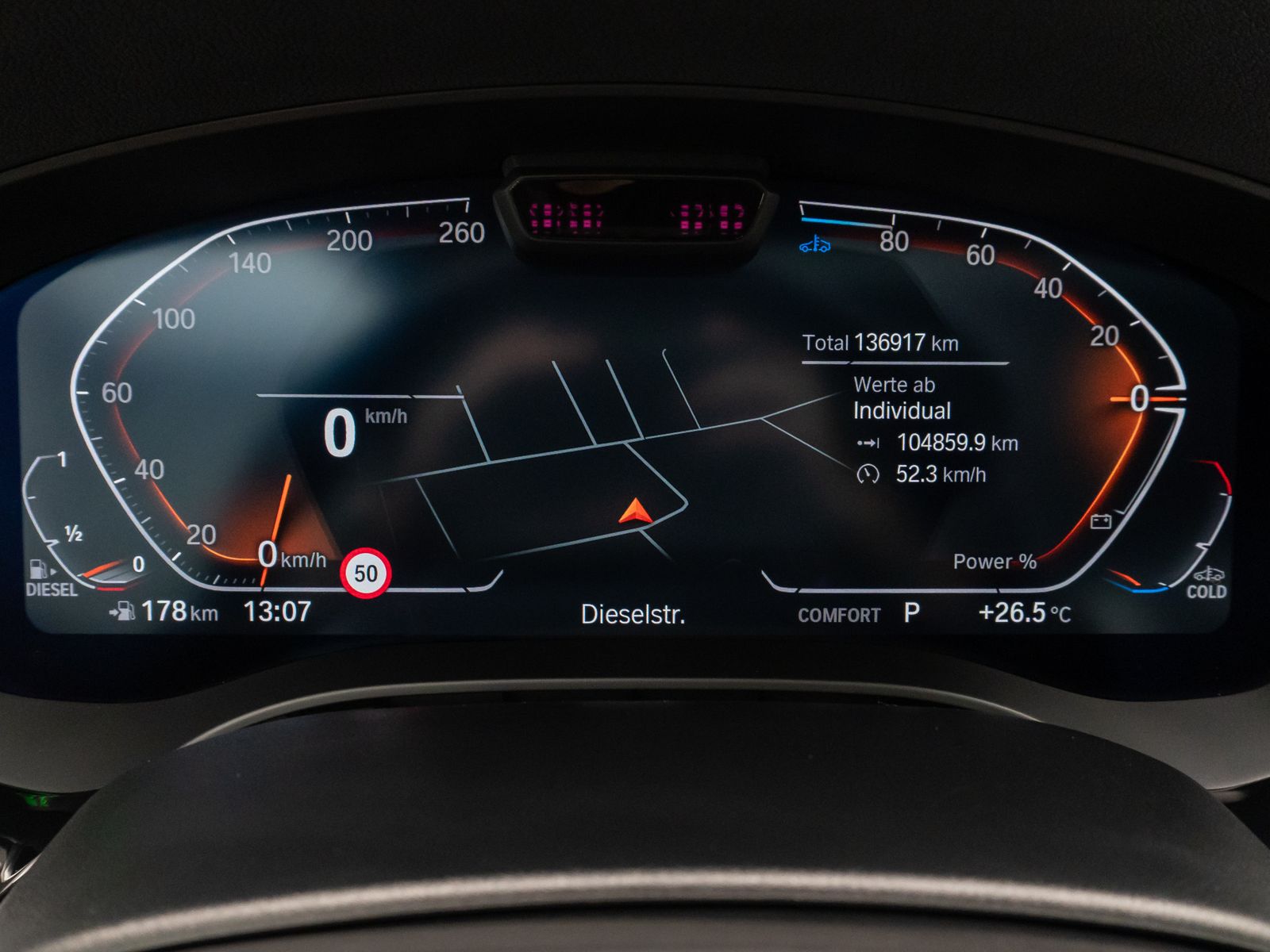 Fahrzeugabbildung BMW 520d xD Kamera HUD DAB Laser Panorama Leder 19"
