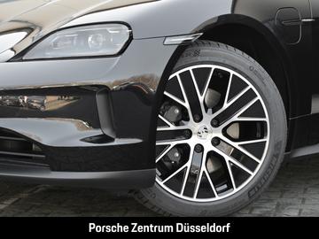 صورة مصغرة 17 لـ 2025 Porsche TAYCAN