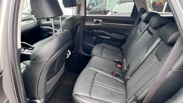 KIA Sorento - 11