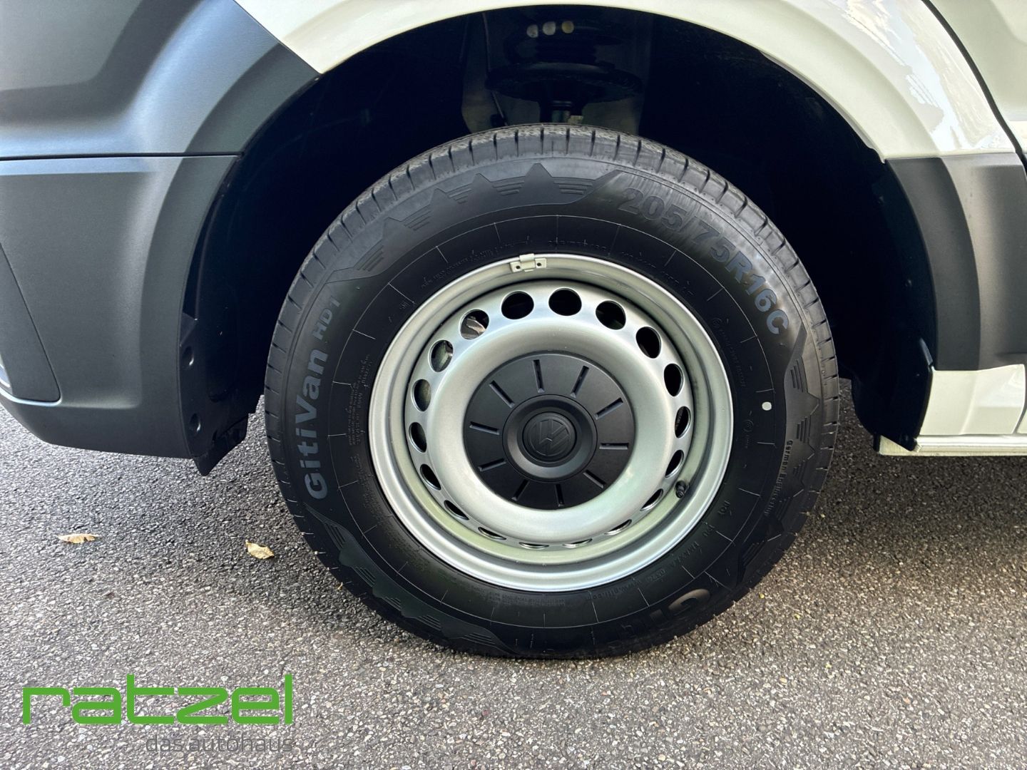 Fahrzeugabbildung Volkswagen Crafter 35 Kasten HD Autom. Klima+Kamera+Flügelt