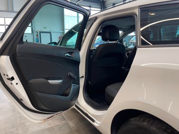 MYAUTOCENTER – Gebraucht- und Jahreswagen mit Werkstattservice in Pfaffenhofen Opel Astra J Sports Tourer Design Edition *PDC*Klima*