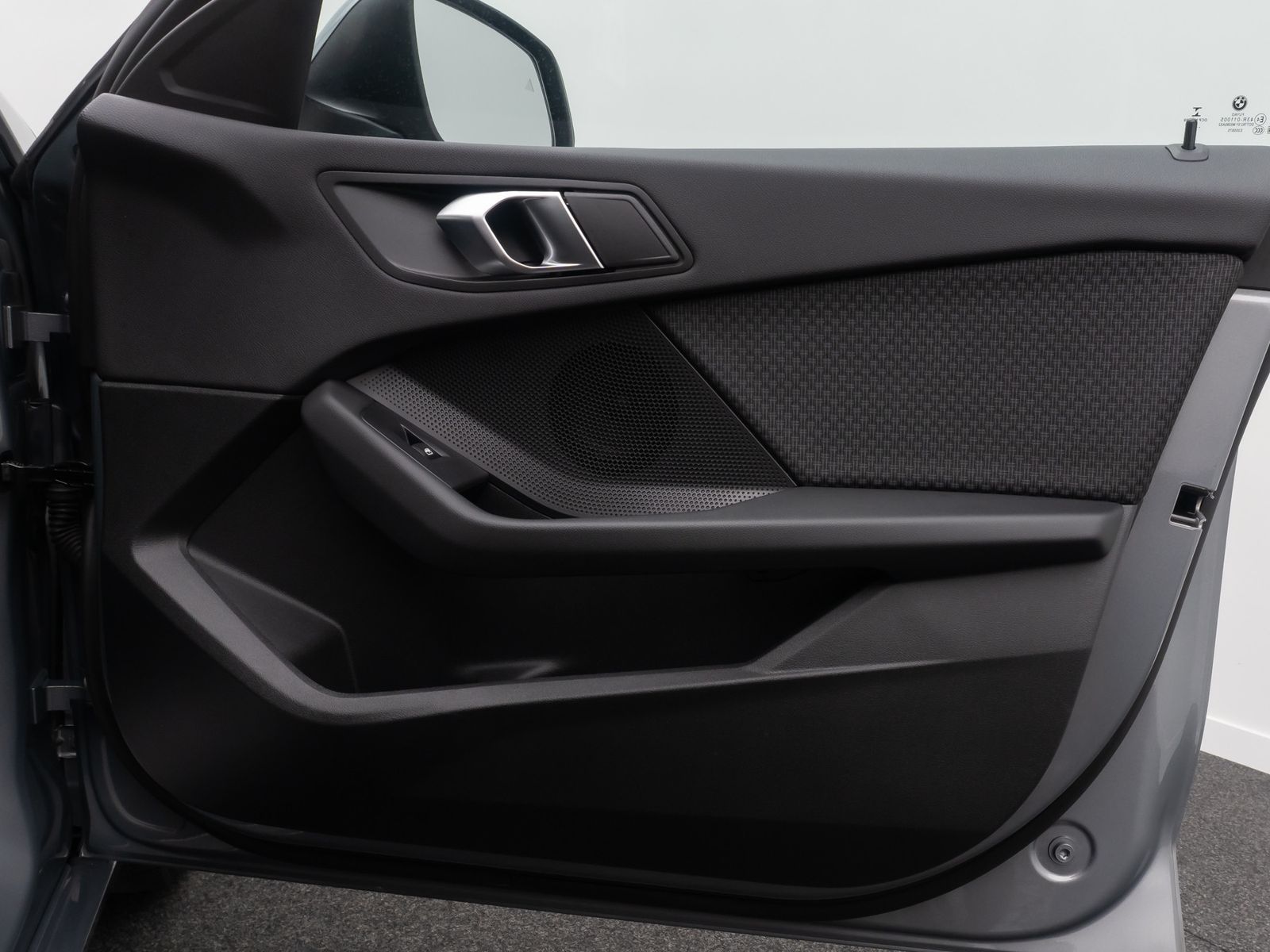 Fahrzeugabbildung BMW 118i GeschwindigReg DAB AHK DriveAs LED CockpitP