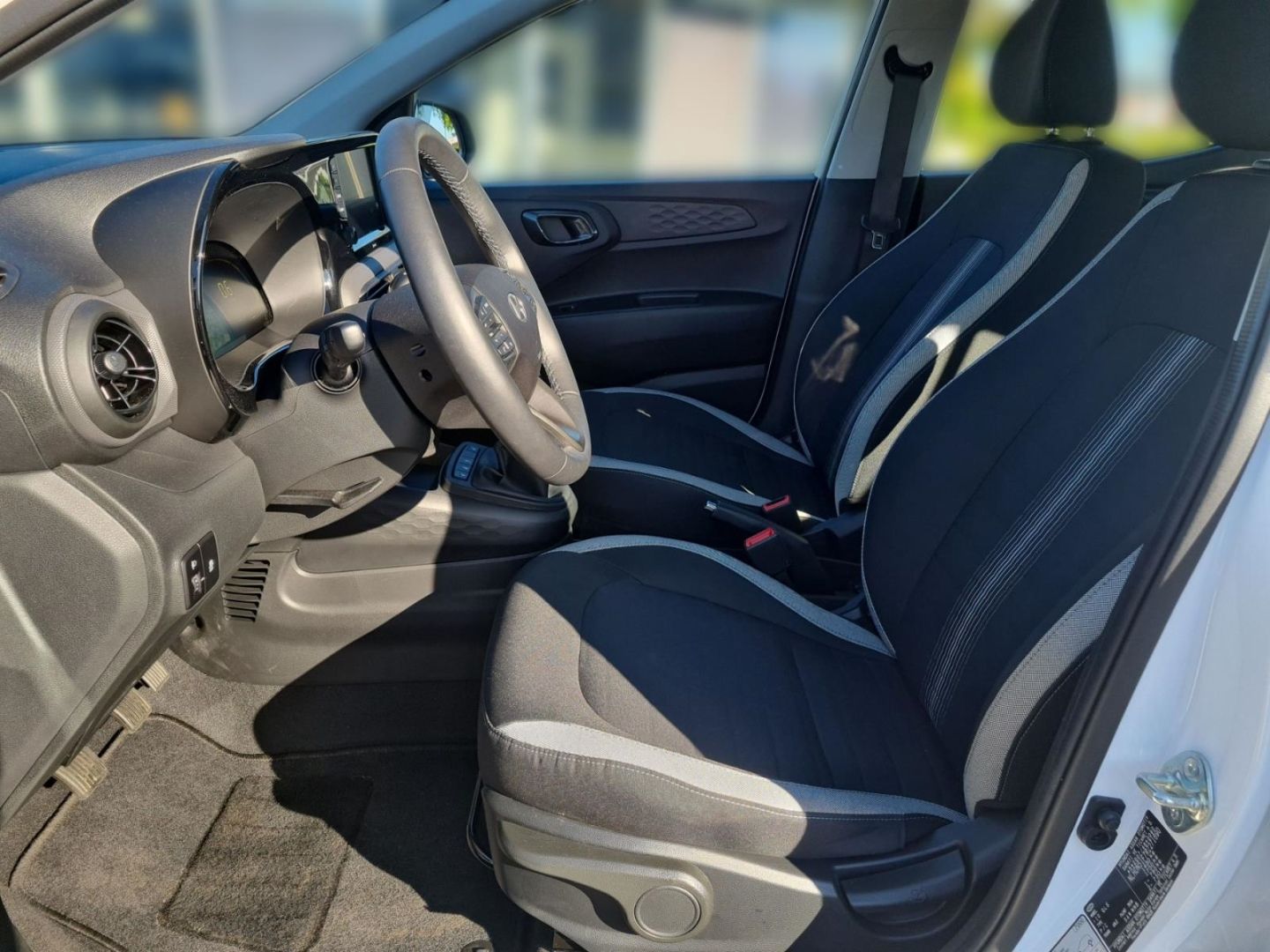 Fahrzeugabbildung Hyundai i10 Trend 1.2  ALLWETTER+KAMERA+DAB+ACAA