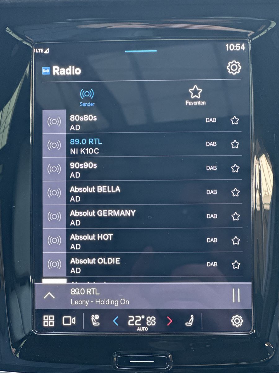 Fahrzeugabbildung Volvo V90 T8 AWD Inscription NAV+LED+360°+AHK+PANO+VC
