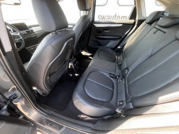 BMW 218 - 10