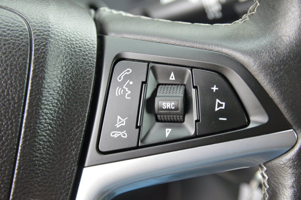Fahrzeugabbildung Opel Mokka X   Design Line Start/Stop AHK