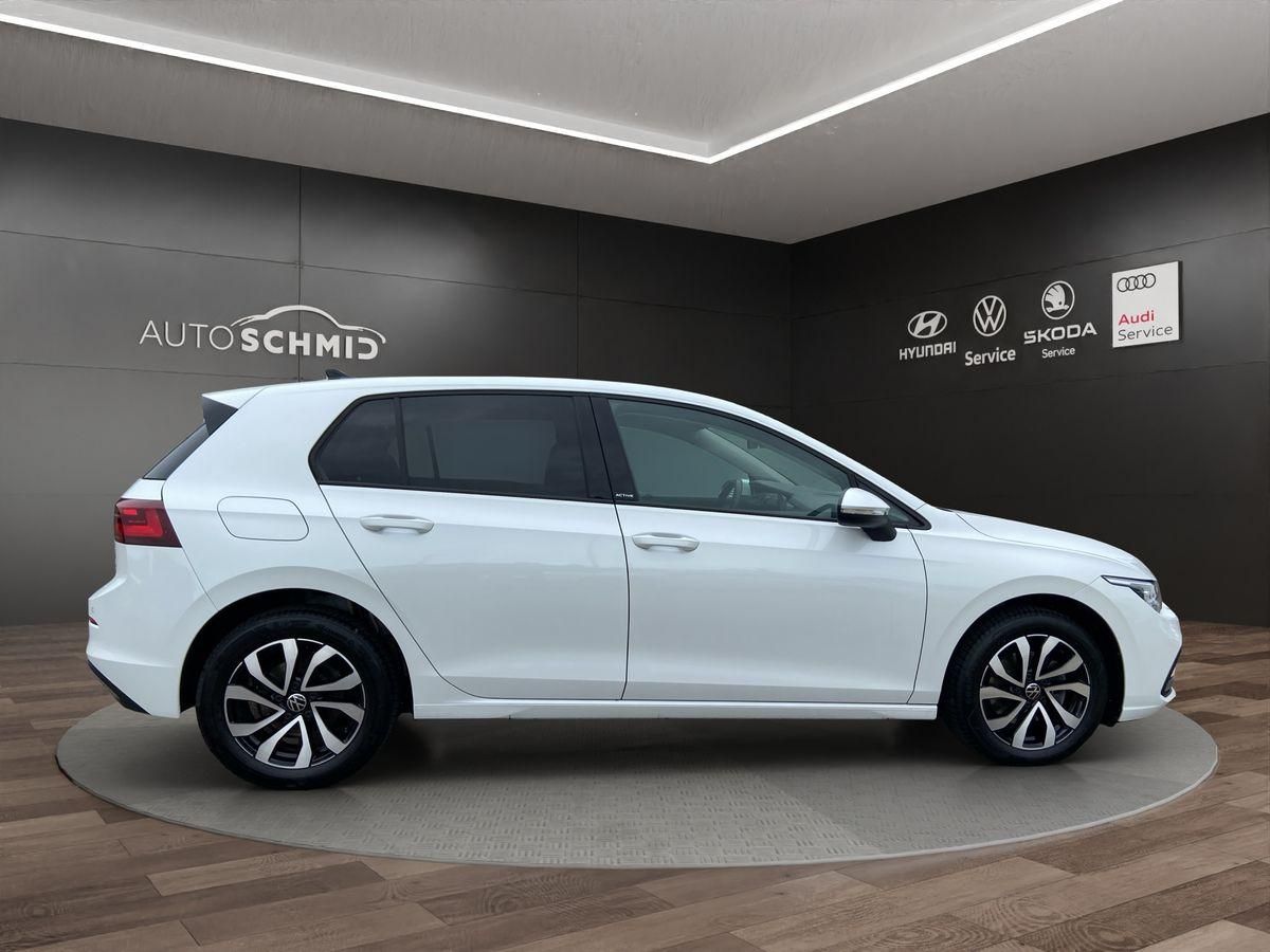 Golf VIII 1.5 TSI 6-Gang Matrix-LED StHz Panoram