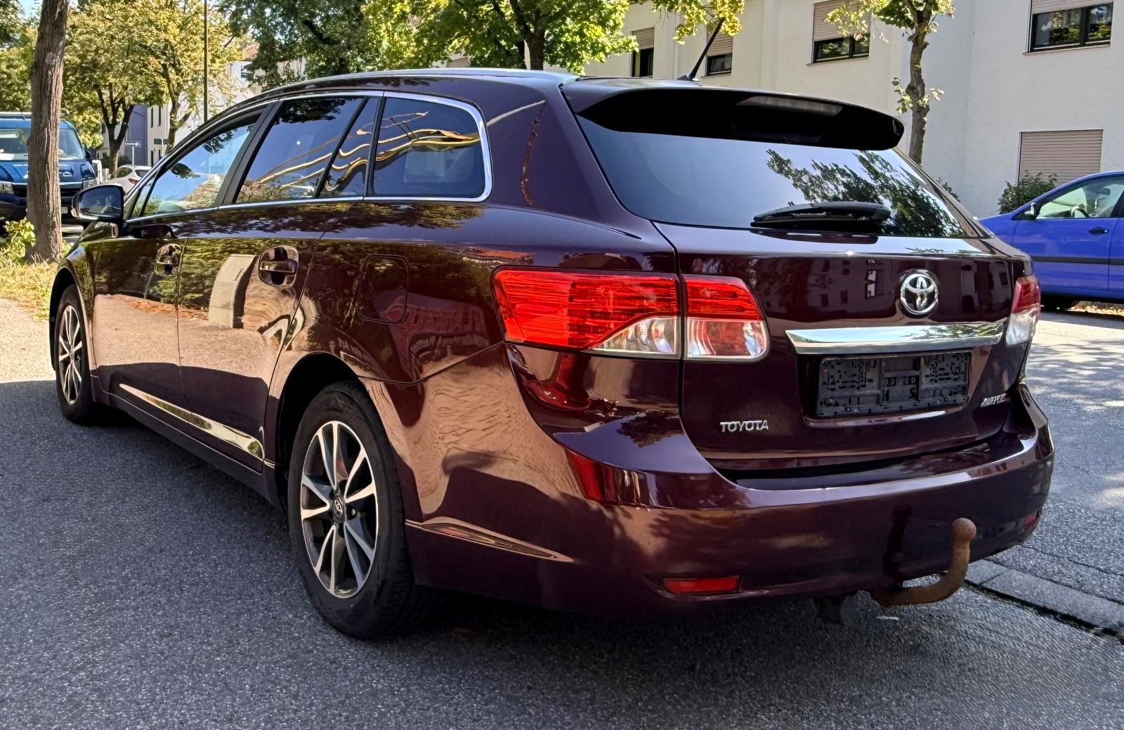 Toyota Avensis 2014 — photo 5