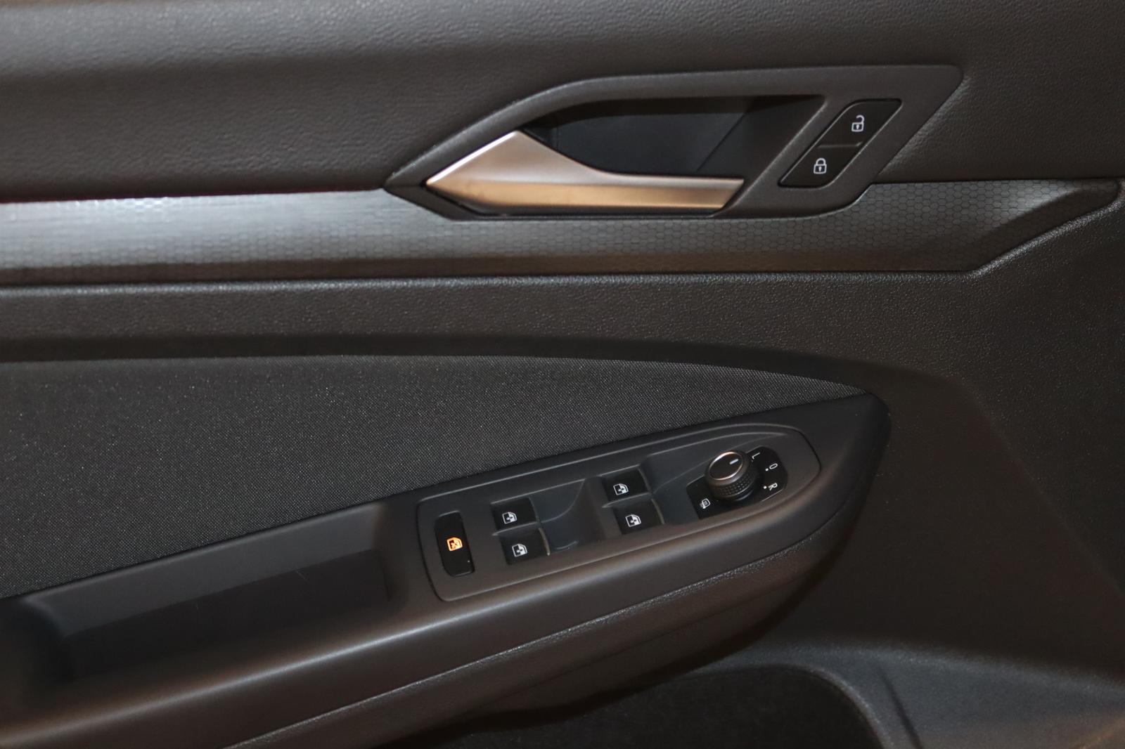 Volkswagen Golf VIII GTI DSG Limo-NAV-IQ-ACC-APPS-KEYLESS-, миниатюра 10