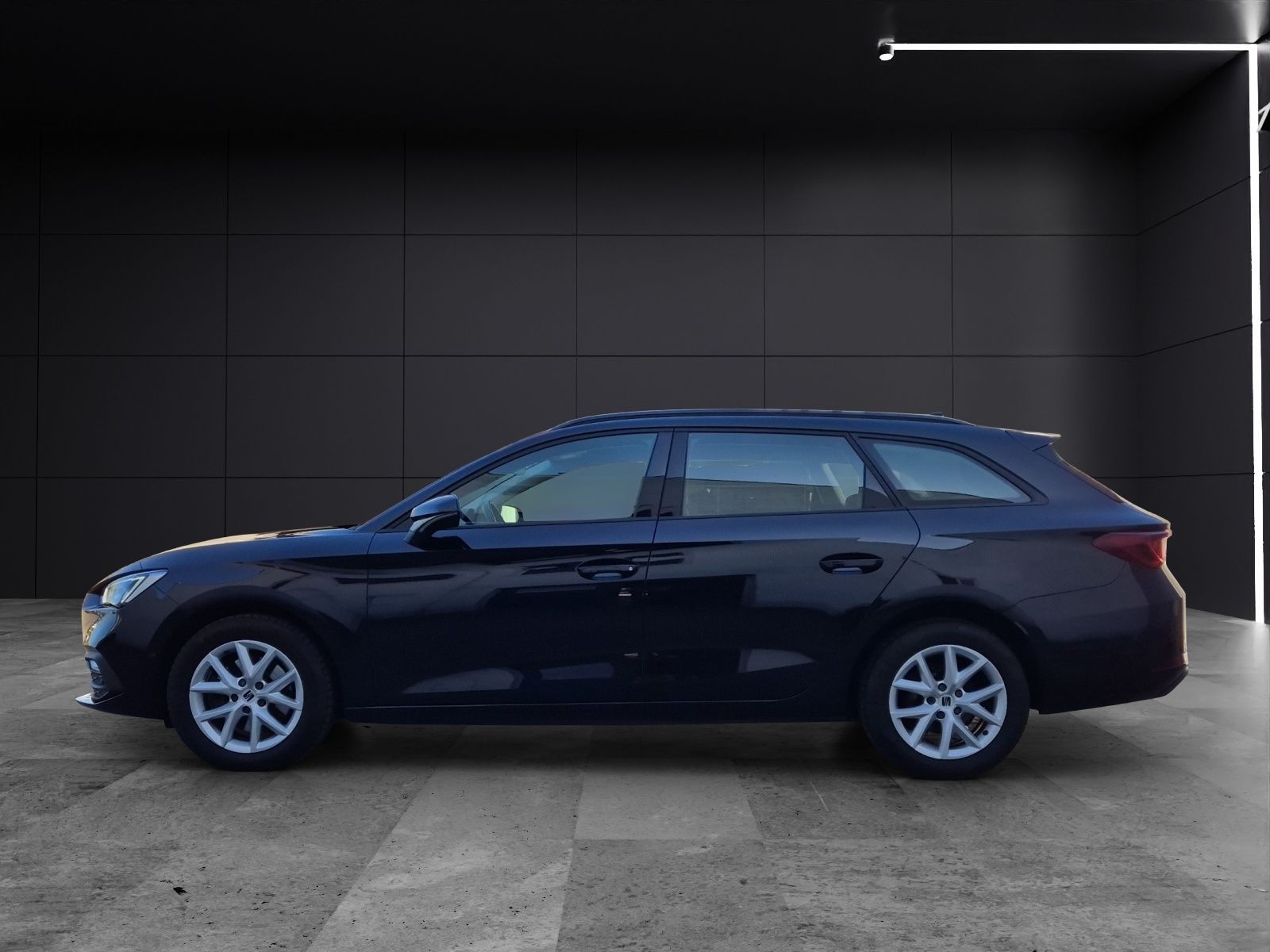 Fahrzeugabbildung SEAT Leon ST TDI Style DSG LED Navi AID beats ACC RFK