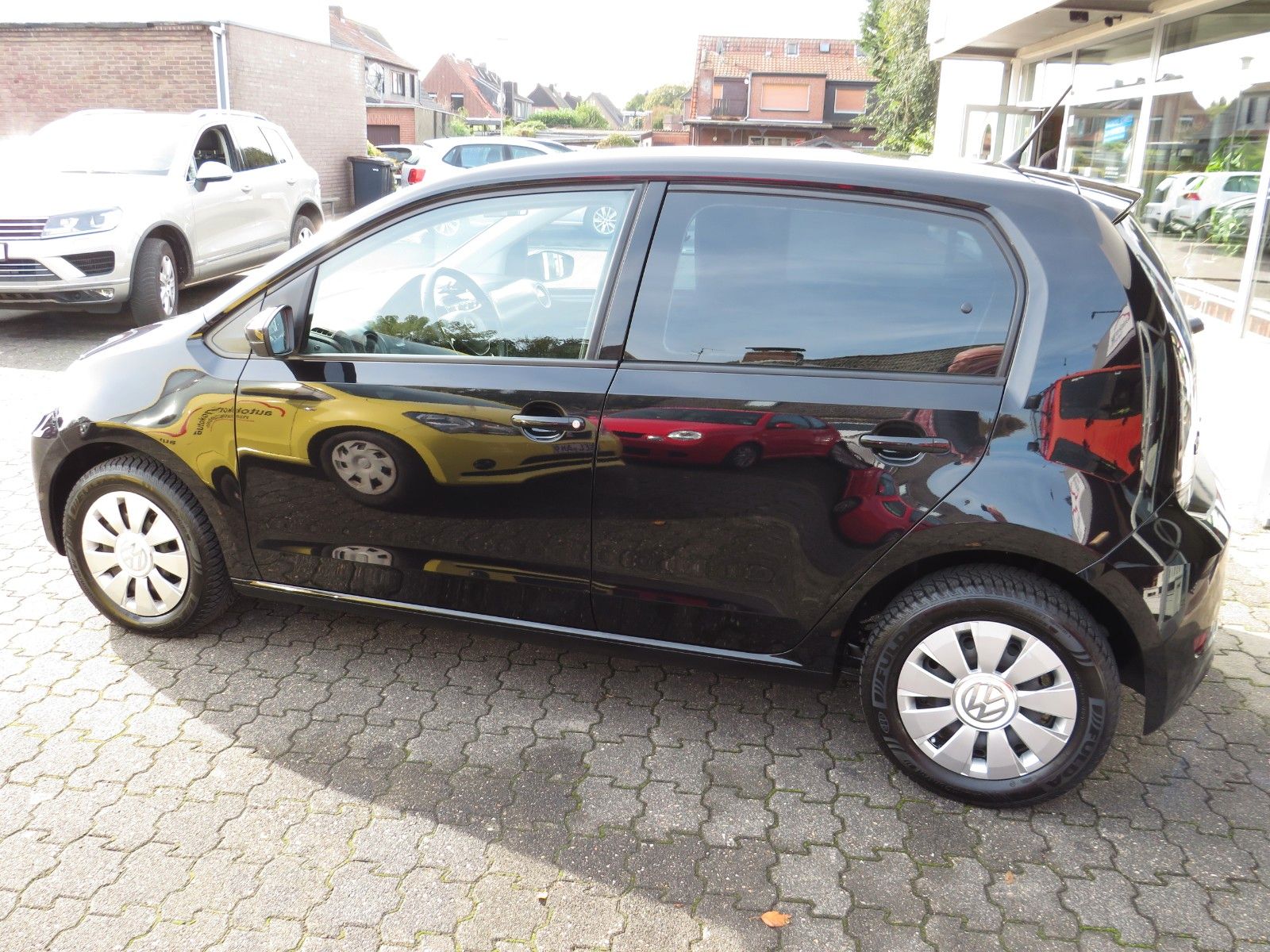 Fahrzeugabbildung Volkswagen up! move up! SITZH. GRA MAPS&MORE 4T NOTBREMS.1H