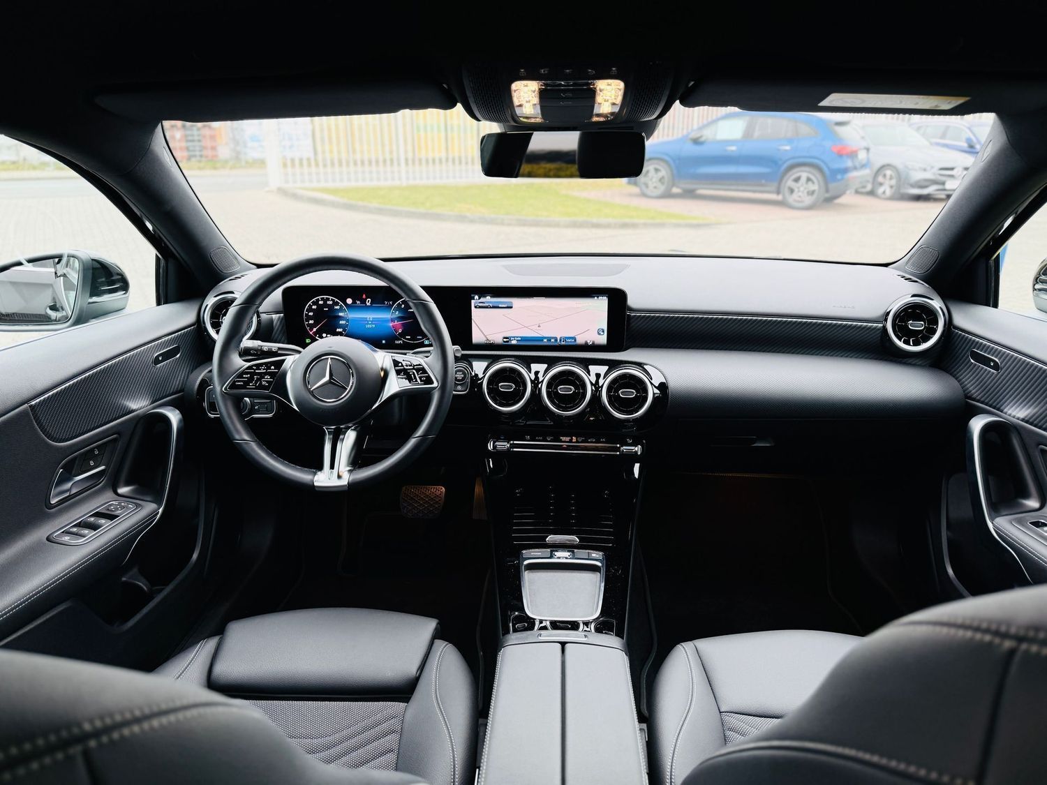 Fahrzeugabbildung Mercedes-Benz A 180 PROGRESSIVE Advanced, Autom, Winter, RFK,