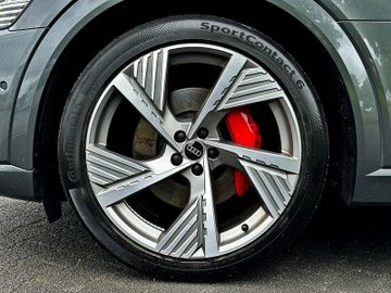 Audi Q8 e-tron - 5