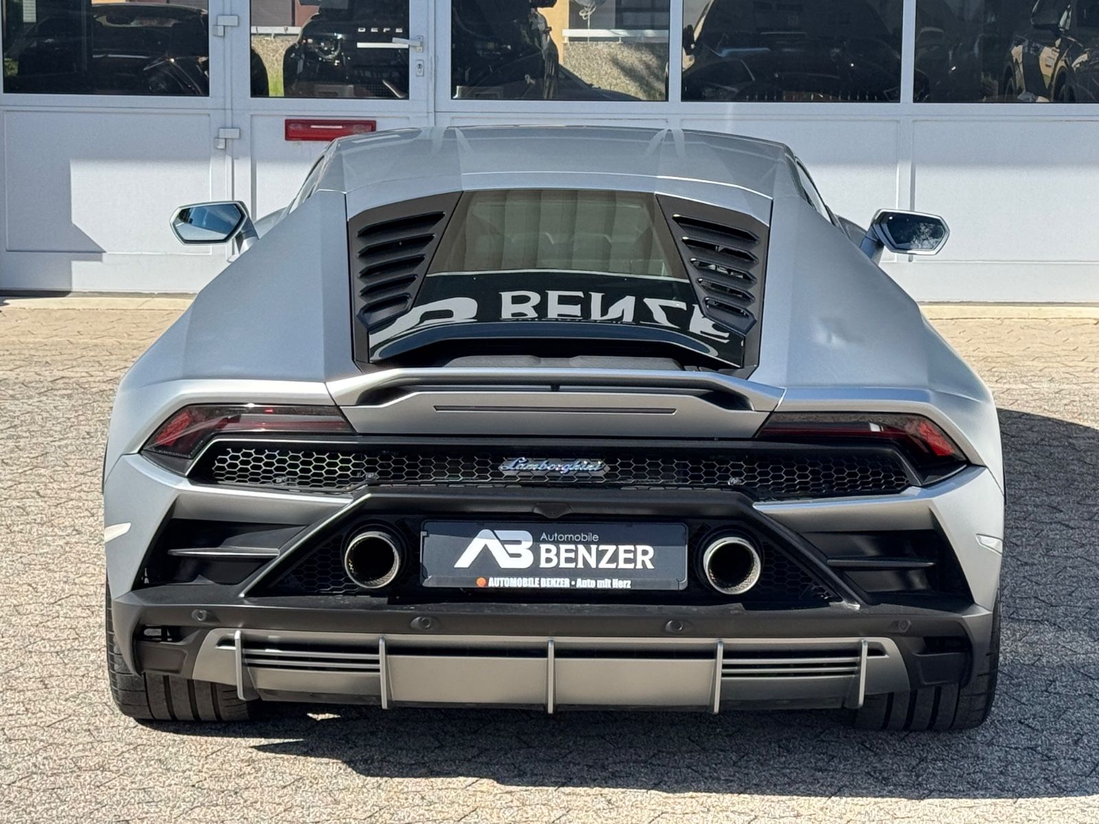 Fahrzeugabbildung Lamborghini Huracán EVO V10 /LIFT/SENSONUM/KAMERA/ACC