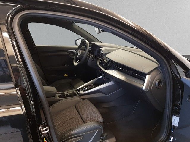 Fahrzeugabbildung Audi A3 Sportback S line 35TFSI Navi Sportsitze 17"