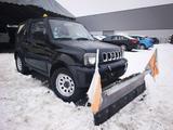 Suzuki Jimny 4WD - Winterdienst Schneeschild Streuer - Suzuki Jimny Winterdienst mit Benzin-Antrieb