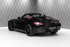 SLS AMG Roadster BLACK/RED EXCLUSIVE CAMERA