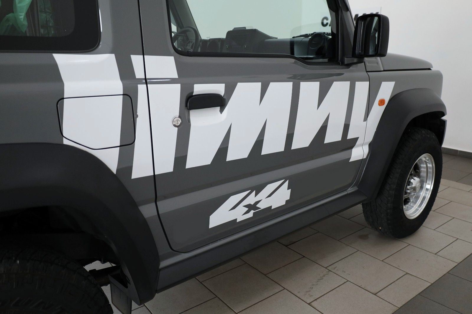 Fahrzeugabbildung Suzuki Jimny Comfort AllGrip NFZ,Temp,SH,8 fach bereift