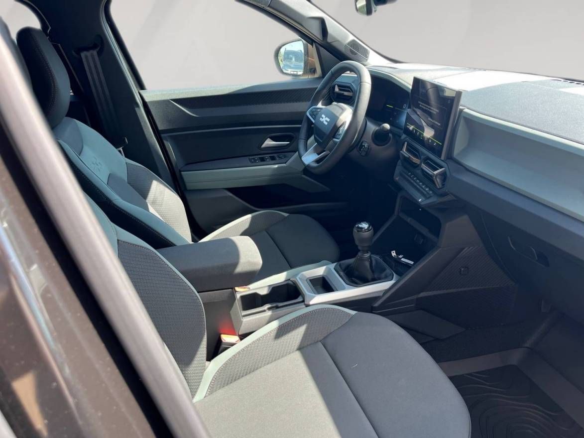 Fahrzeugabbildung Dacia Duster Extreme mild hybrid 140