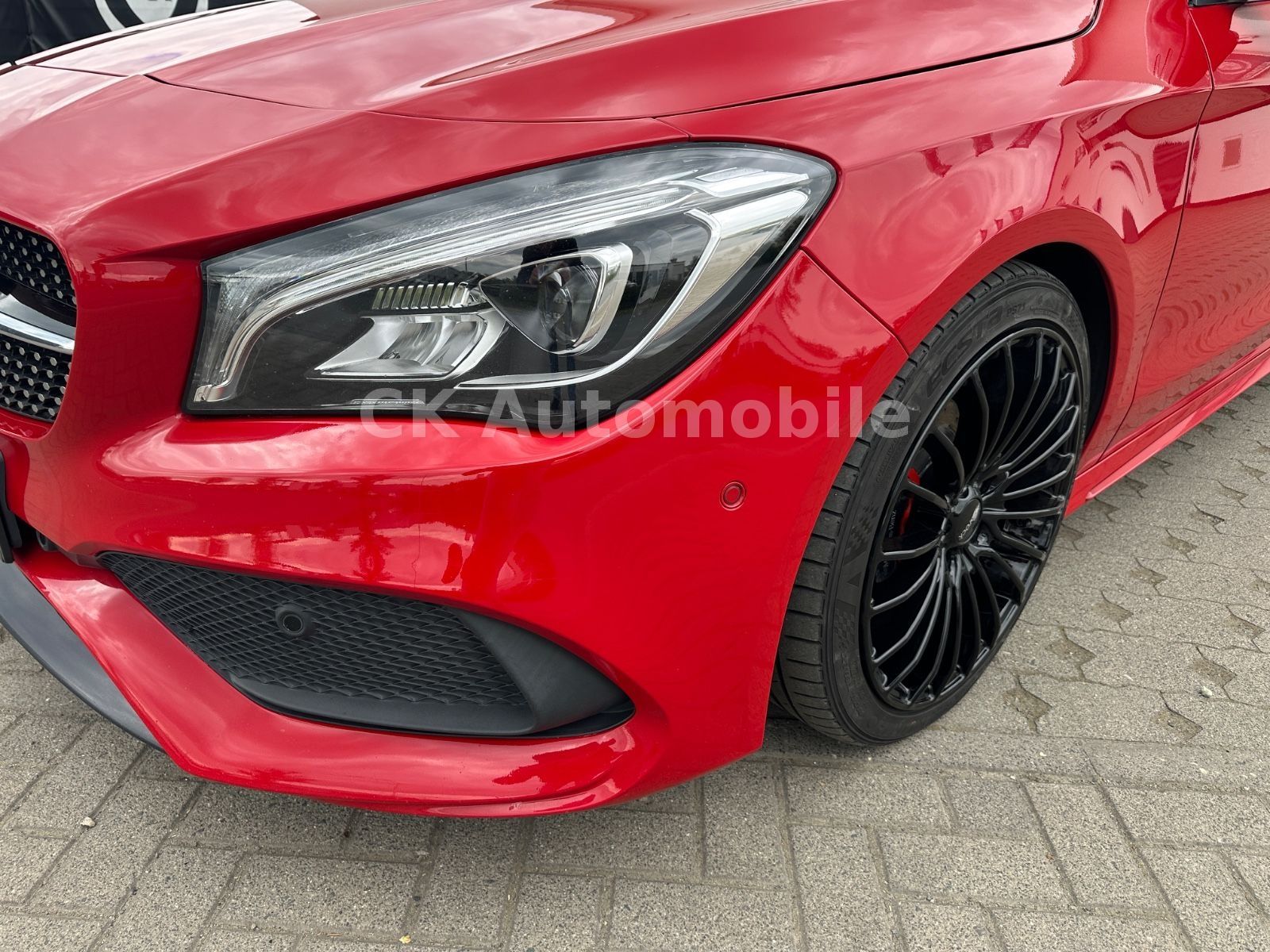 Fahrzeugabbildung Mercedes-Benz CLA 200 Shooting Brake AMG-Line/Night-Paket/LED