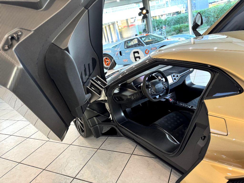 Ford GT  Holman Moody Heritage Edition  1 of 21