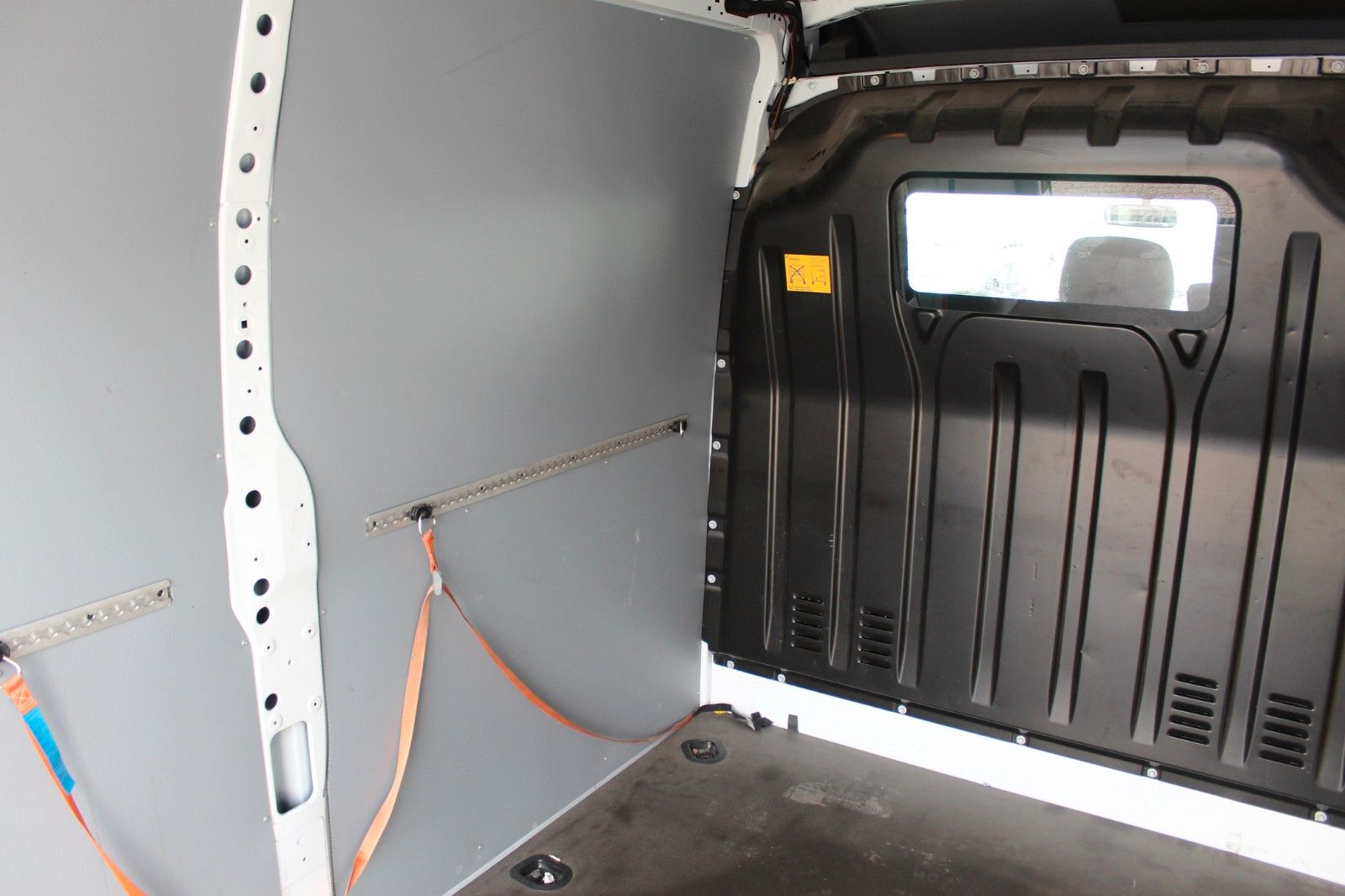 Fahrzeugabbildung Opel Movano B L2H2 3,3t AC/PDC/KAMERA/LED/TEMPOMAT