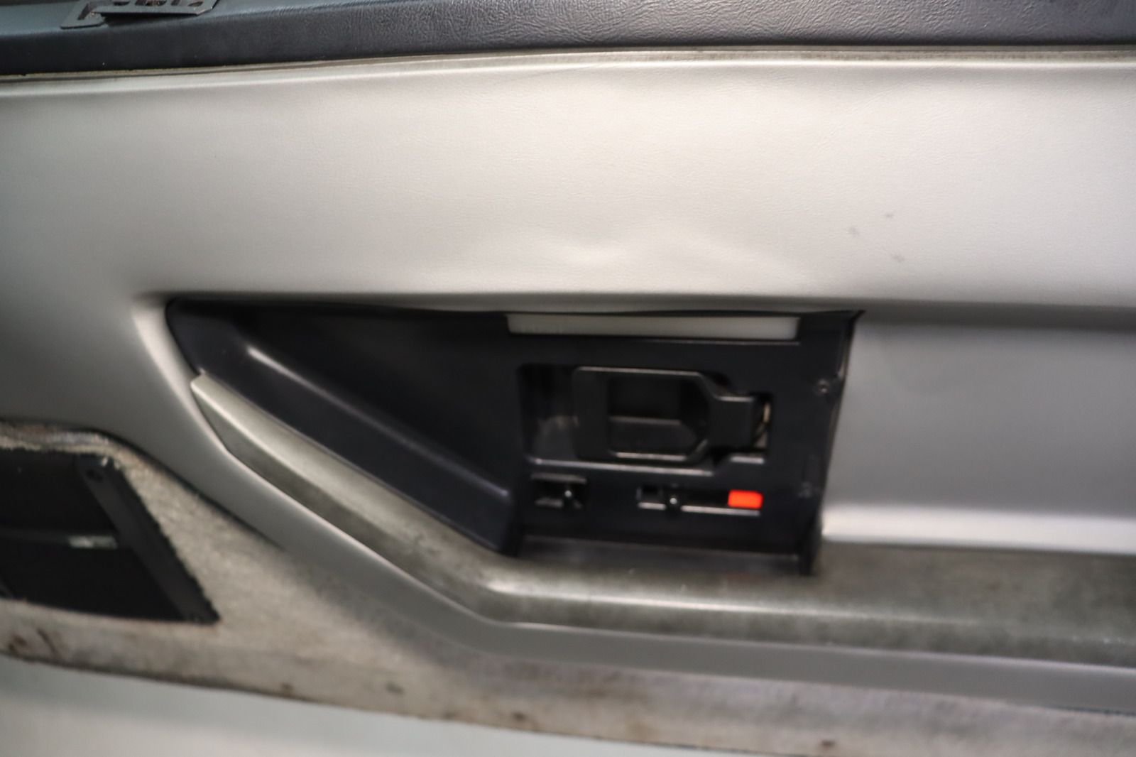 Fahrzeugabbildung Corvette C4 * Leder * el. Fensterheber