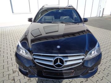 Mercedes E 200 - 3