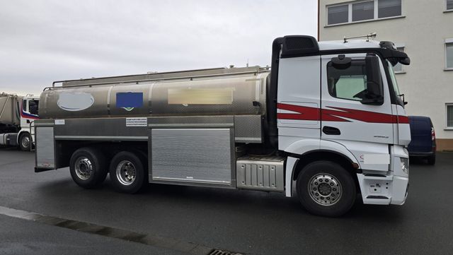 Mercedes-Benz 2553 Actros 6x2 ISOLIERT