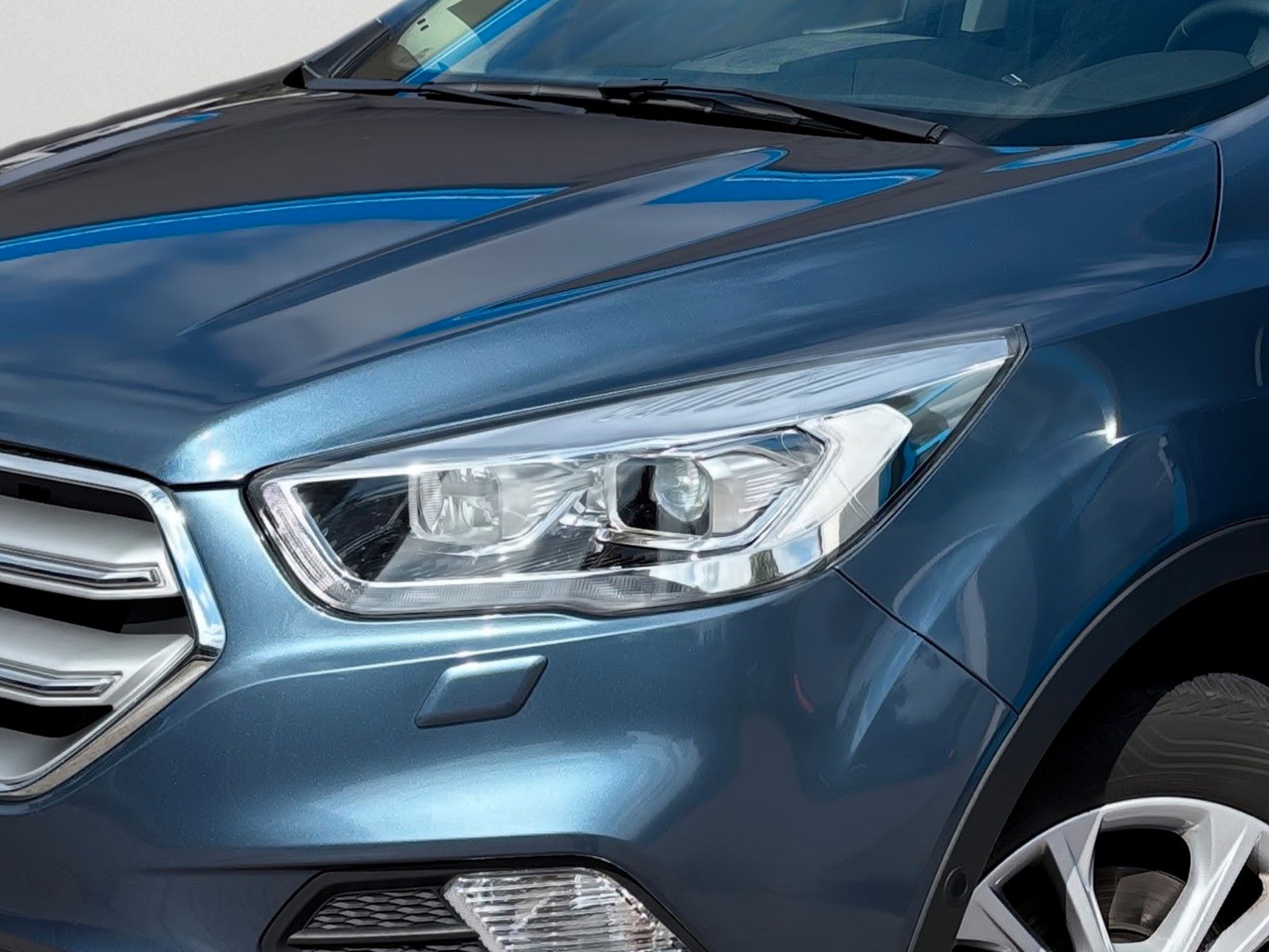 Fahrzeugabbildung Ford Kuga Titanium