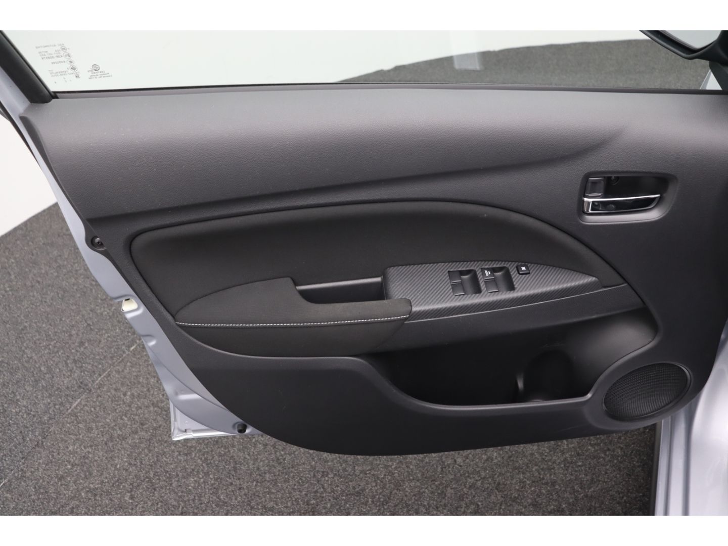Fahrzeugabbildung Mitsubishi Space Star Select+ Garantie Klima Temp AppleCP