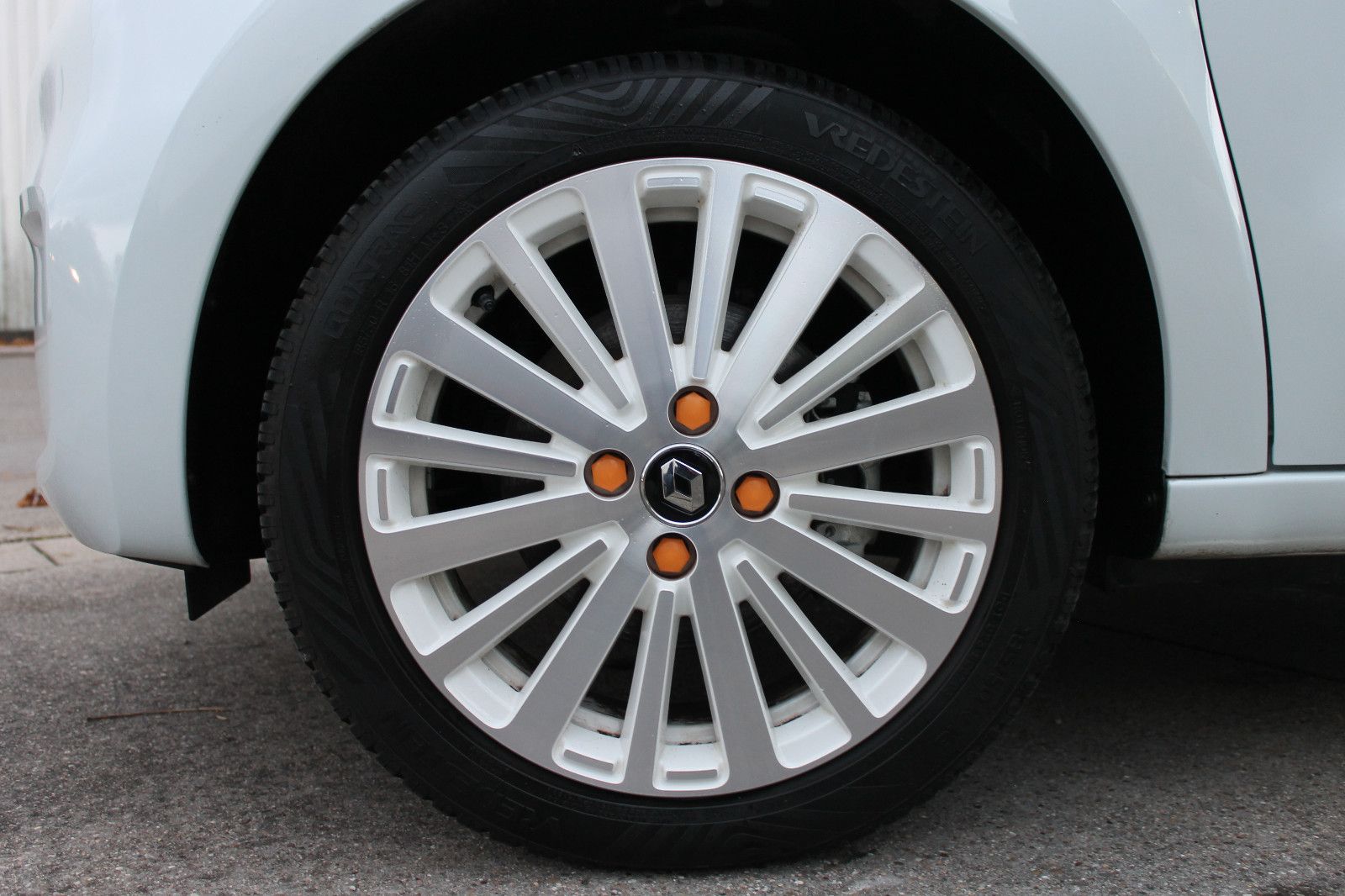 Fahrzeugabbildung Renault Twingo Vibes Electric 21kWh KAM PDC SHZ KLIMA BT