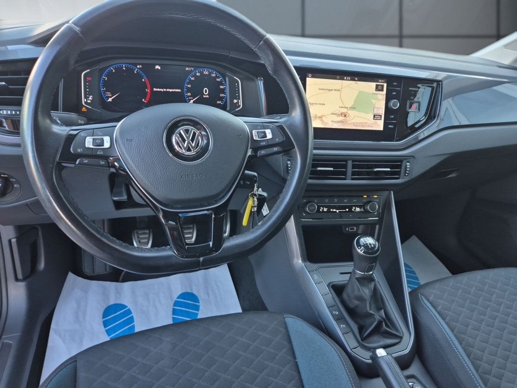 Polo 1.0 TSI R-Line *LED*NAVI*REAR VIEW*SHZ*PDC*
