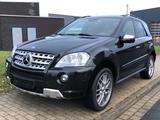 Mercedes-Benz ML 500 Designo AMG Paket+TV+AMG Auspuff+Voll - Mercedes-Benz ML 500: AMG