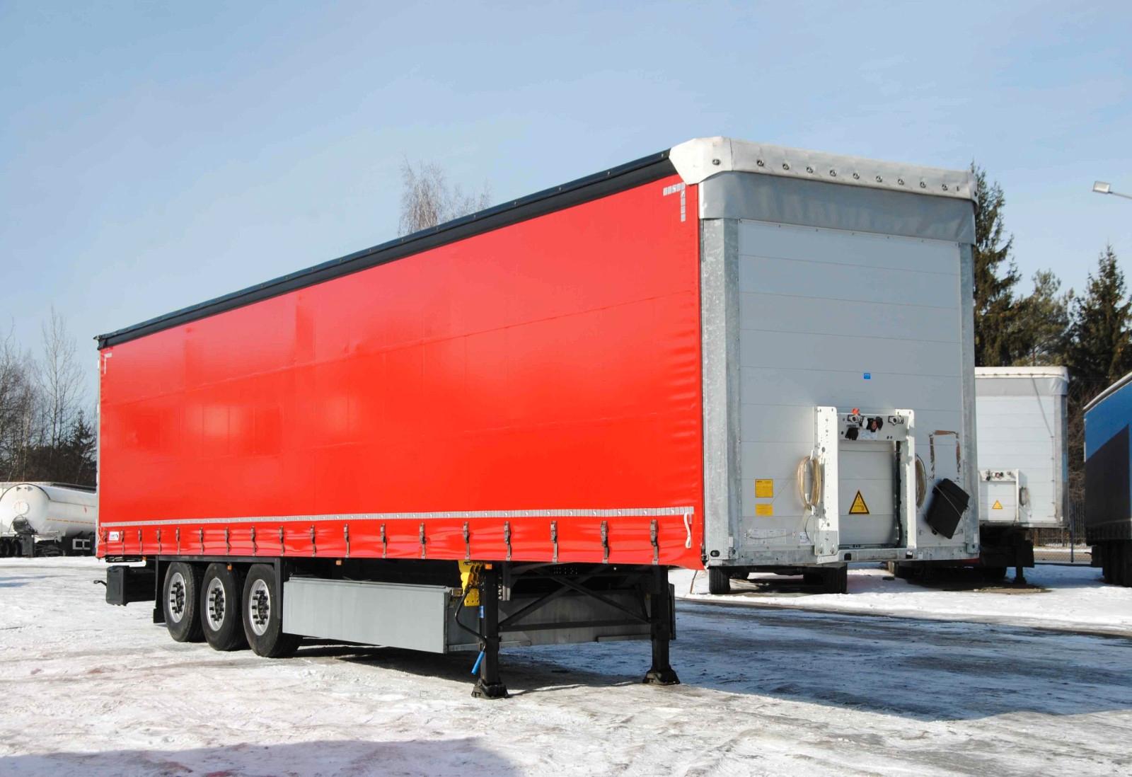 Schmitz Cargobull New tarpaulin, lifting axle