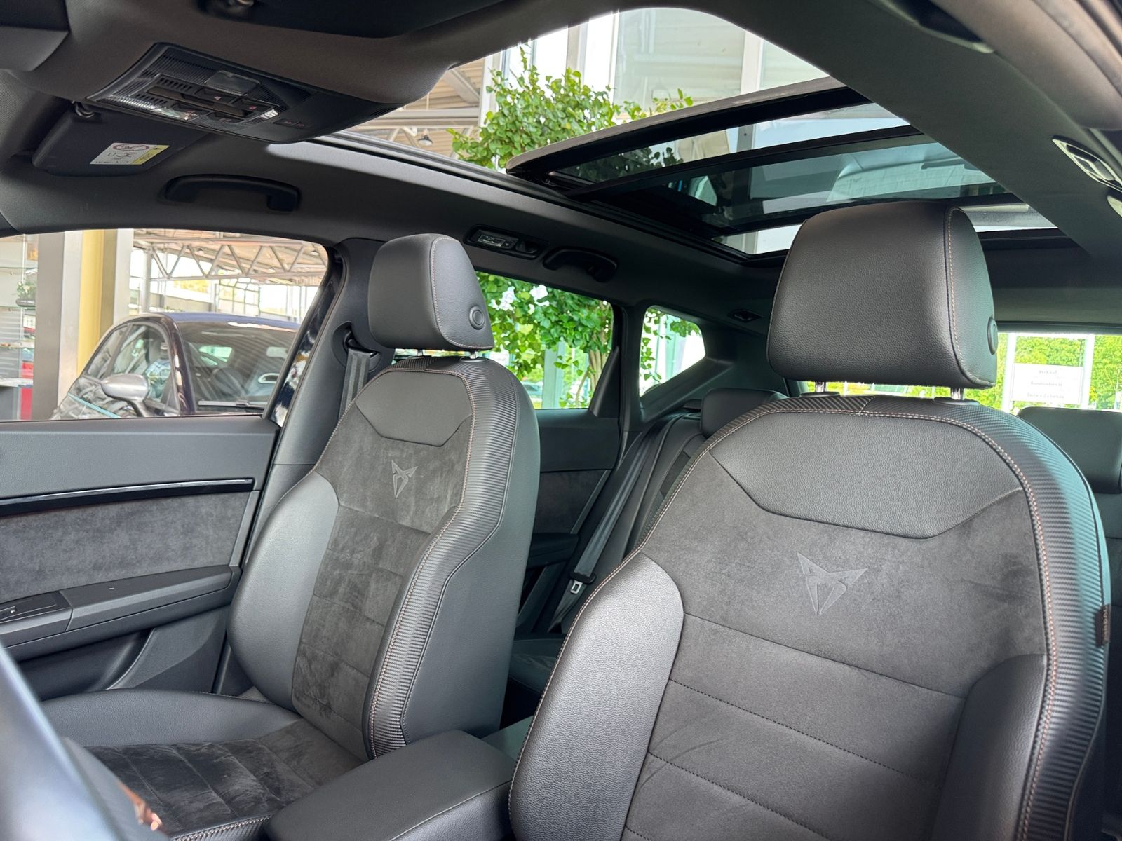 Fahrzeugabbildung CUPRA Ateca 2.0 TSI 4DriveLED NAVI AHK PANO