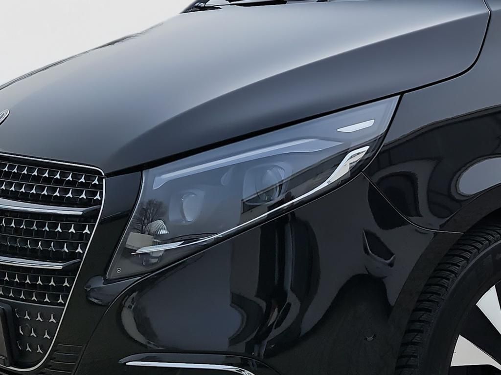 Fahrzeugabbildung Mercedes-Benz V 300 AVG extralang 4x4 7 Sitze 2,5tAHK AMGFront