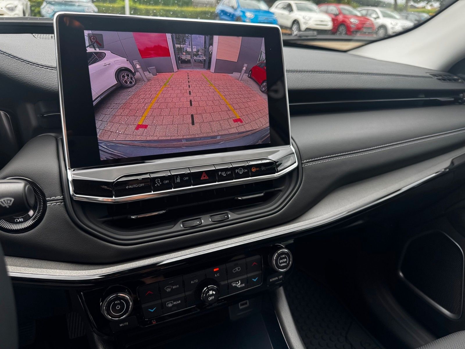 Fahrzeugabbildung Jeep Compass 1.5l Summit Navi ACC Sitzbelüftung  LED