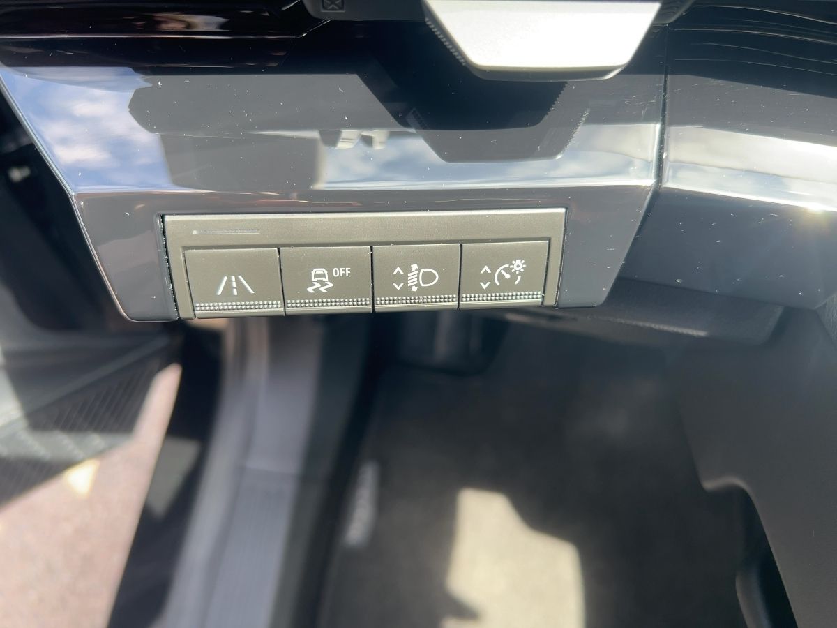 Fahrzeugabbildung Renault Austral Evolution Mild Hybrid 160 Automatik SHZ