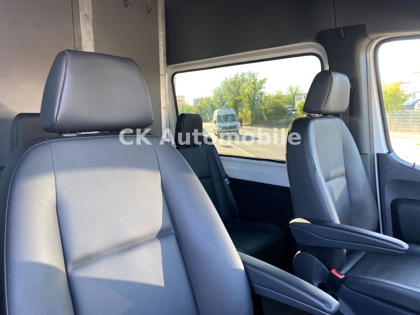 Fahrzeugabbildung Mercedes-Benz Sprinter III Kasten 316 RWD Mixto Autom./5 Sitze